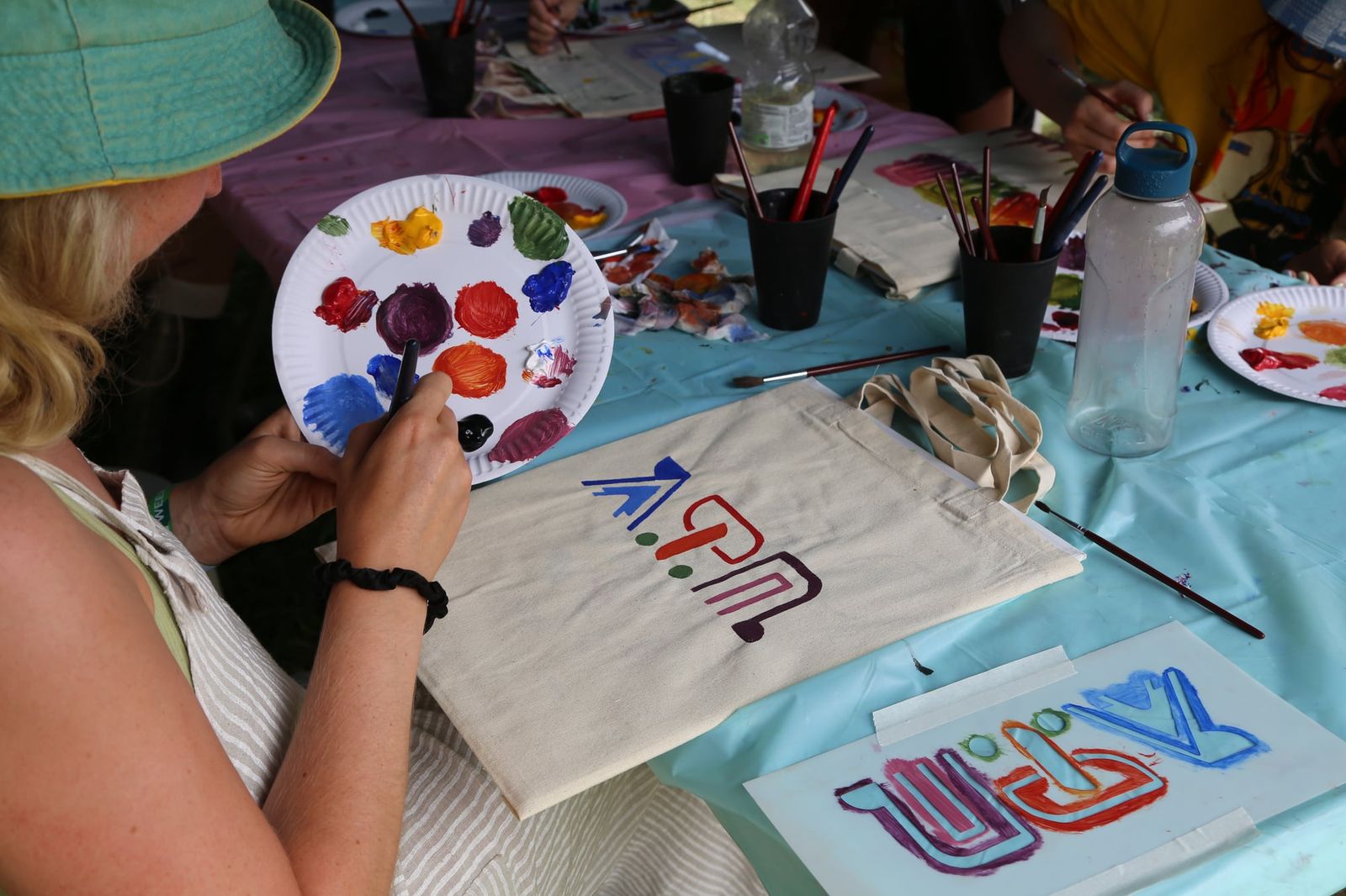 Tote bag painting